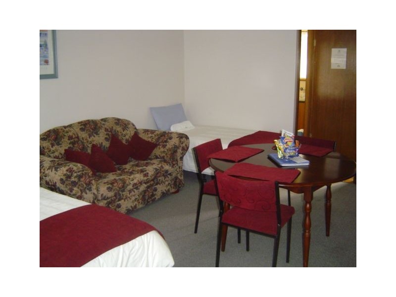 13 Railway Terrace, Beachport SA 5280