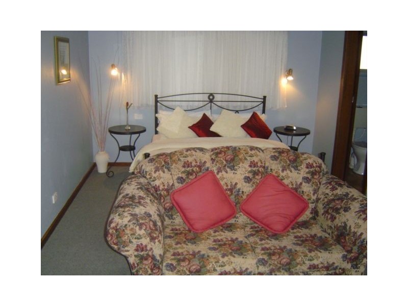 13 Railway Terrace, Beachport SA 5280