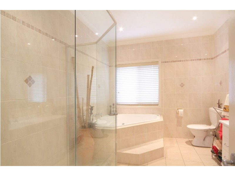 2 Geary Place, Elderslie NSW 2570