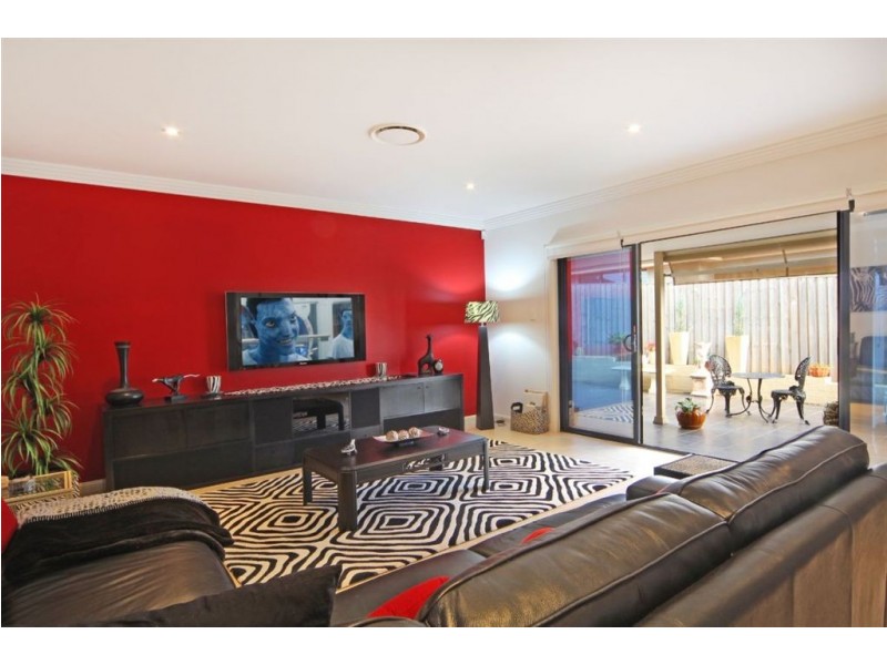 2 Geary Place, Elderslie NSW 2570