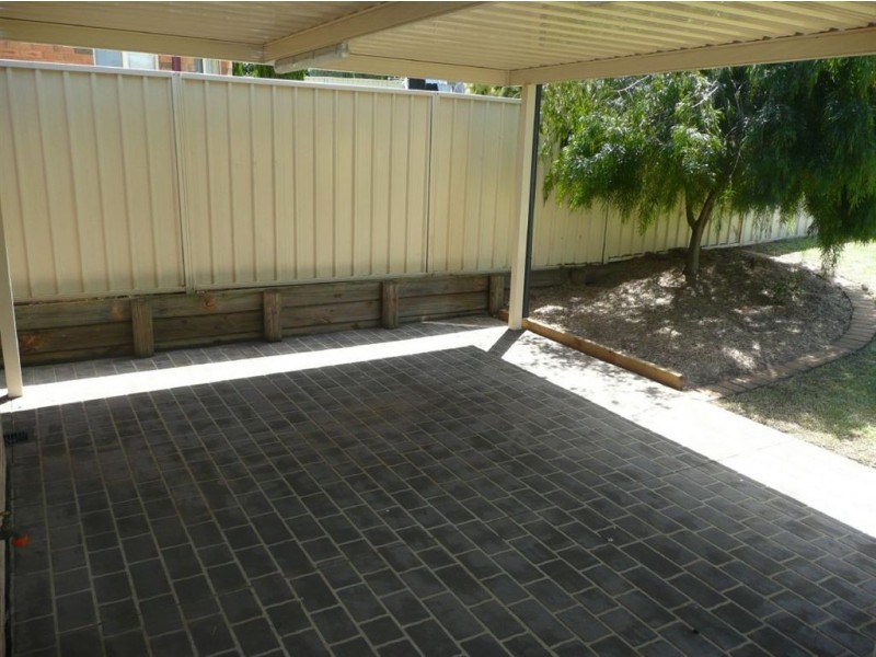 33 Banksia Road, Mount Annan NSW 2567