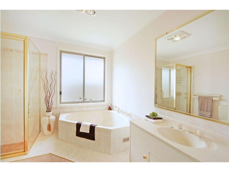 15 Ephraim Howe Place, Narellan Vale NSW 2567