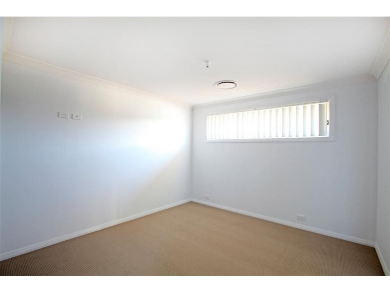 74 Hampshire Boulevarde, Spring Farm NSW 2570