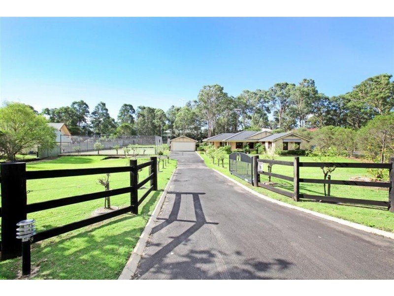10 Cawdor Farms Road, Grasmere NSW 2570