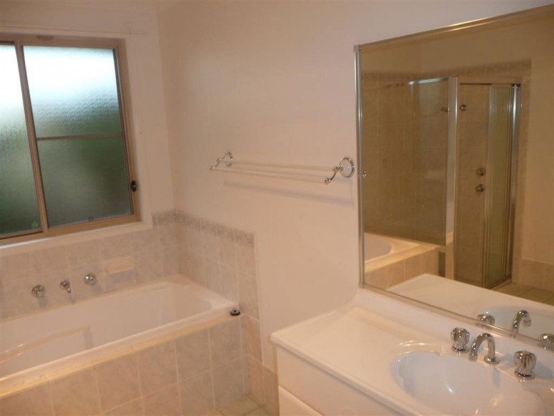 20 Lincoln Grove, Harrington Park NSW 2567