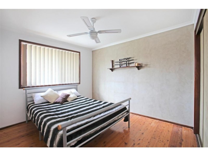 14 Othello Avenue, Rosemeadow NSW 2560