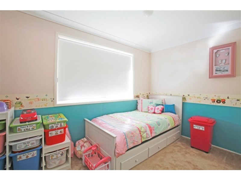15 Brookview Street, Currans Hill NSW 2567