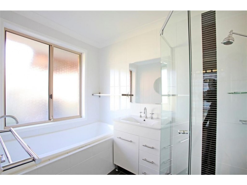 1 Hines Place, Mount Annan NSW 2567