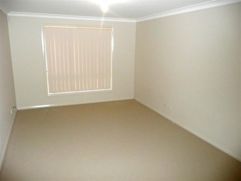 6 Folkes Way, Elderslie NSW 2570