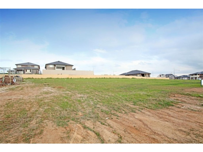 8 McCullum Link, Harrington Park NSW 2567