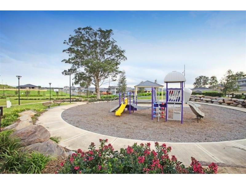 8 McCullum Link, Harrington Park NSW 2567