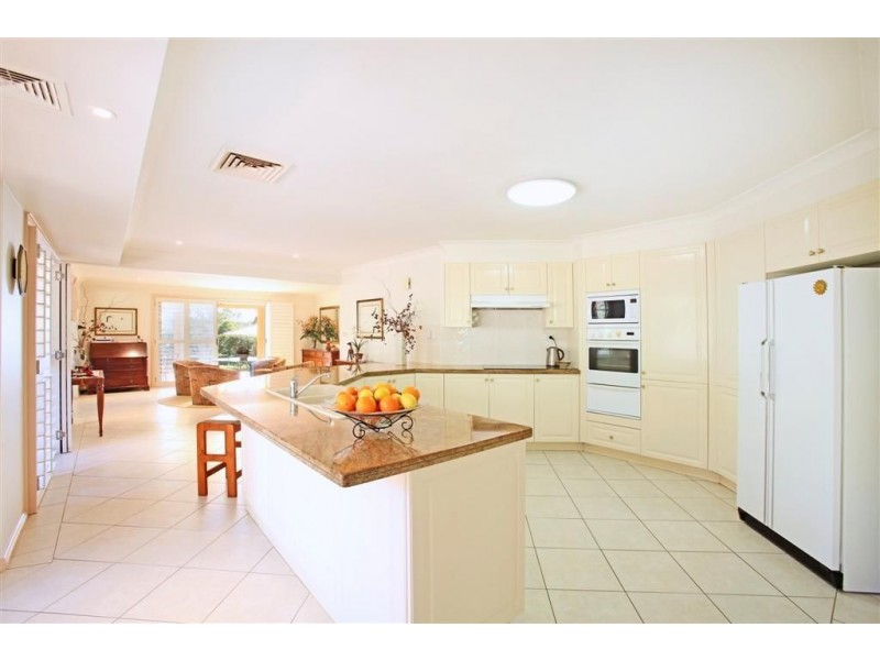 10 Aberfoyle Place, Grasmere NSW 2570