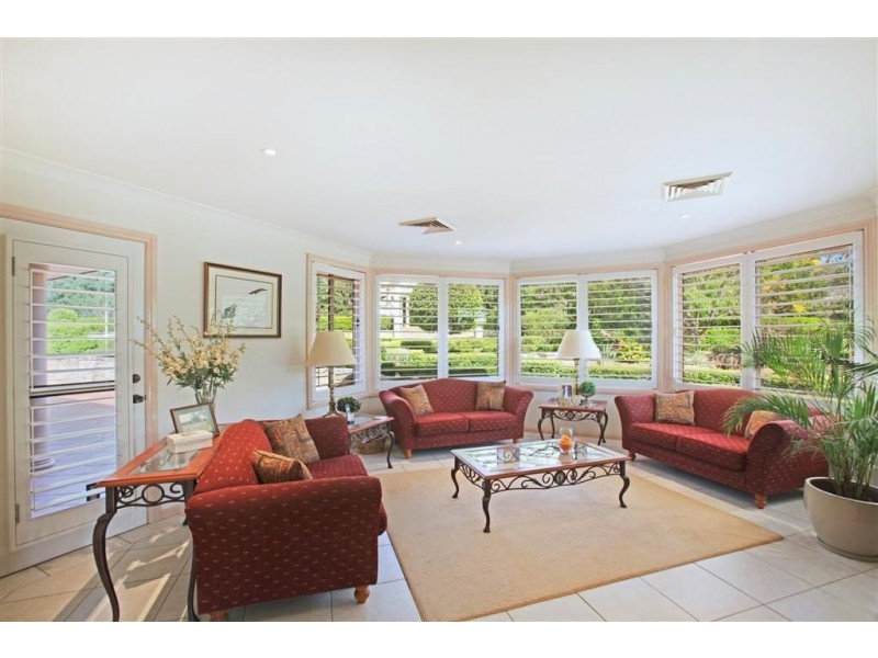 10 Aberfoyle Place, Grasmere NSW 2570