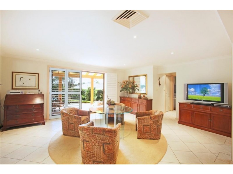 10 Aberfoyle Place, Grasmere NSW 2570