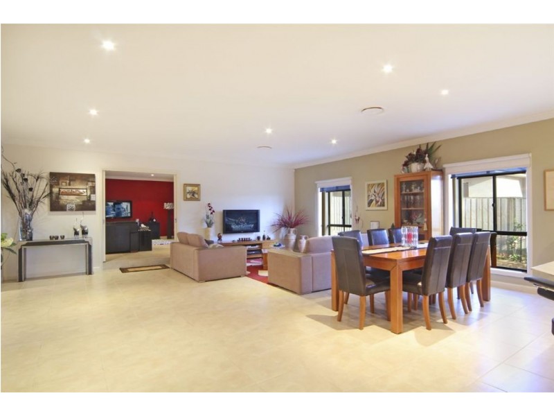 2 Geary Place, Elderslie NSW 2570