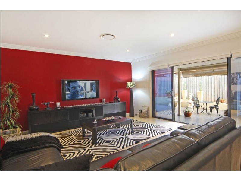 2 Geary Place, Elderslie NSW 2570