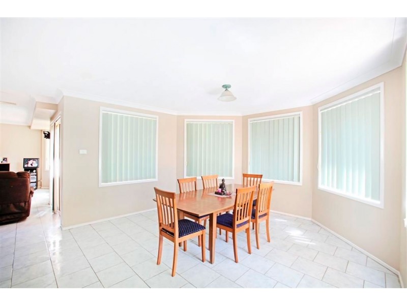 7 Smith Place, Mount Annan NSW 2567