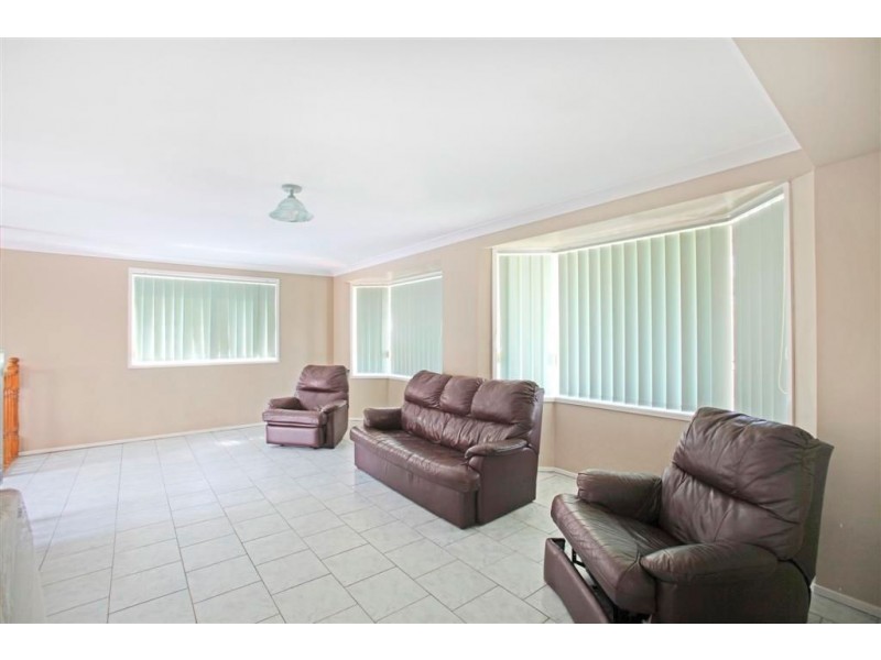 7 Smith Place, Mount Annan NSW 2567