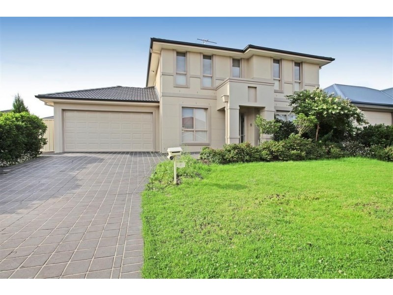 9 Oatley Circuit, Harrington Park NSW 2567