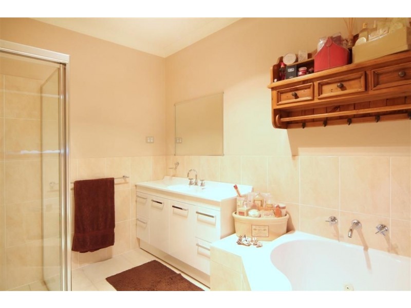 1 Chiltern Place, Harrington Park NSW 2567