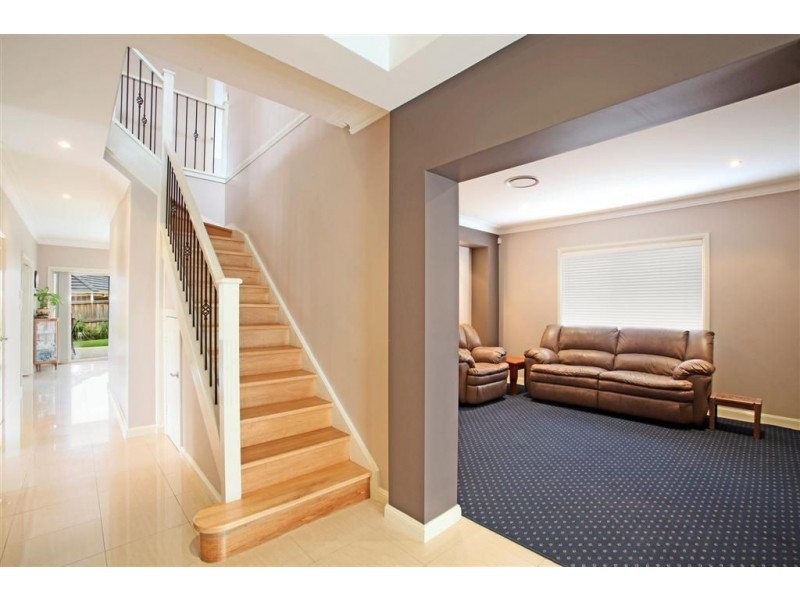 14 Rheinbergers Circuit, Elderslie NSW 2570