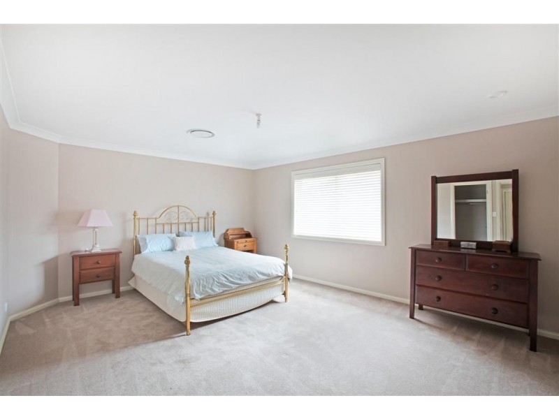 14 Rheinbergers Circuit, Elderslie NSW 2570