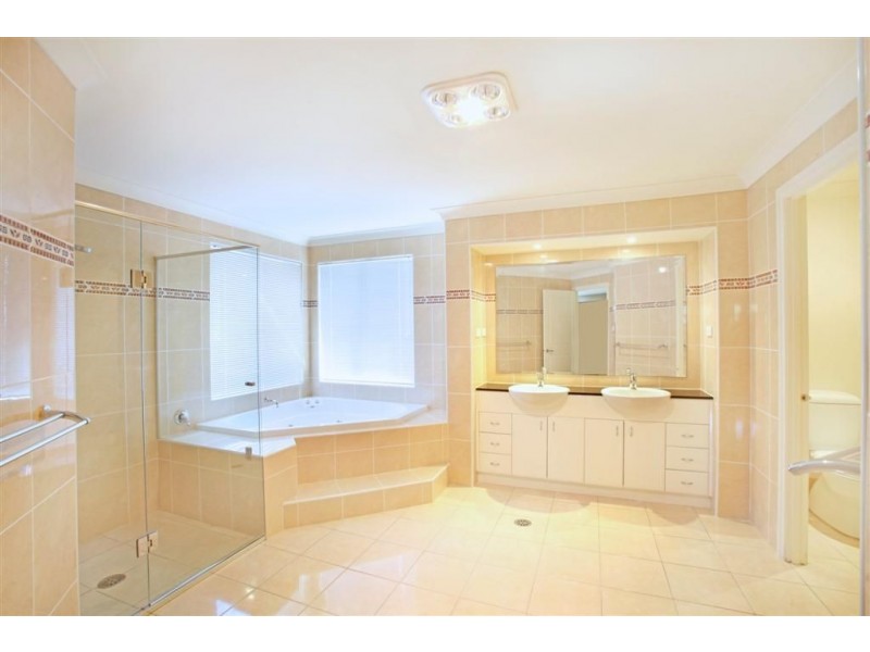 5 Rhodes Place, Harrington Park NSW 2567