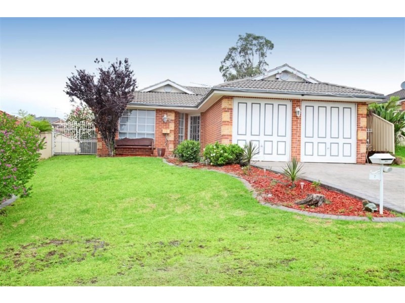 7 Buttercup Place, Mount Annan NSW 2567