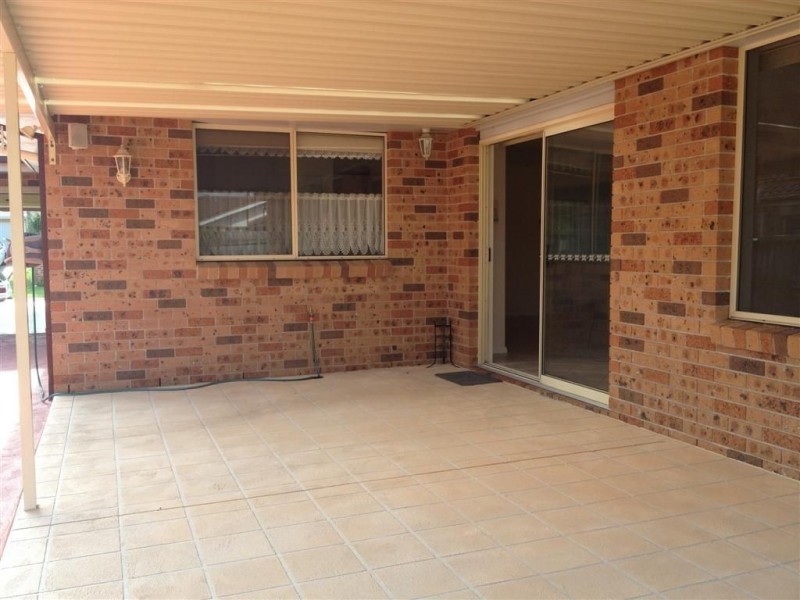 6 Larbert Place, Prestons NSW 2170