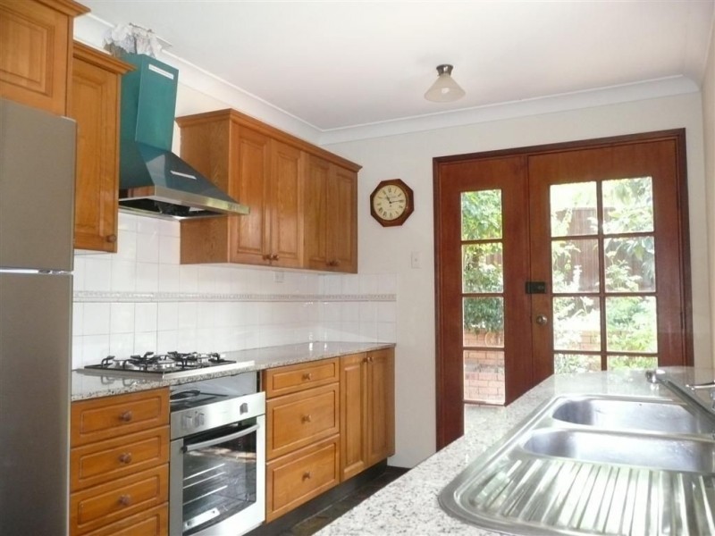 18 Clennam Avenue, Ambarvale NSW 2560