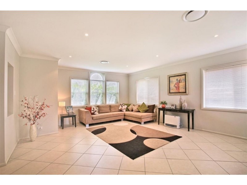 9 Thorn Avenue, Harrington Park NSW 2567