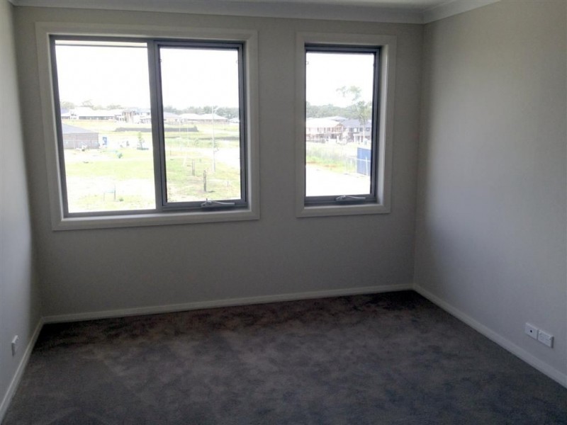 325 Bandara Circuit, Spring Farm NSW 2570