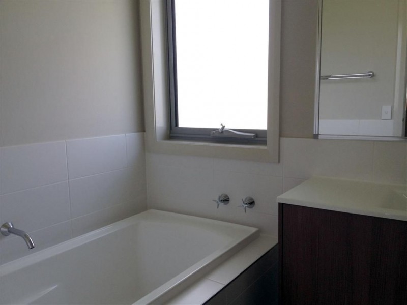 325 Bandara Circuit, Spring Farm NSW 2570