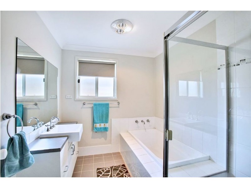 44 Kerrigan Crescent, Elderslie NSW 2570