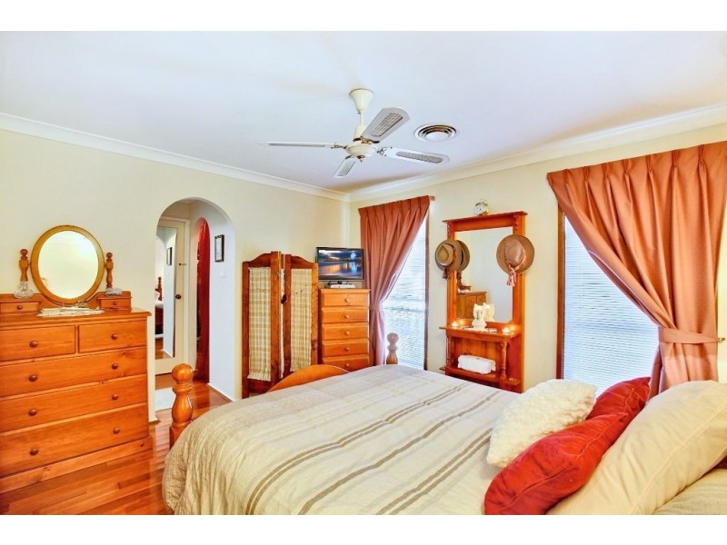 50 Grevillea Crescent, Prestons NSW 2170