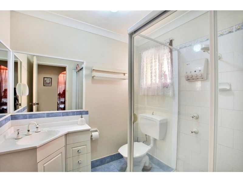 50 Grevillea Crescent, Prestons NSW 2170