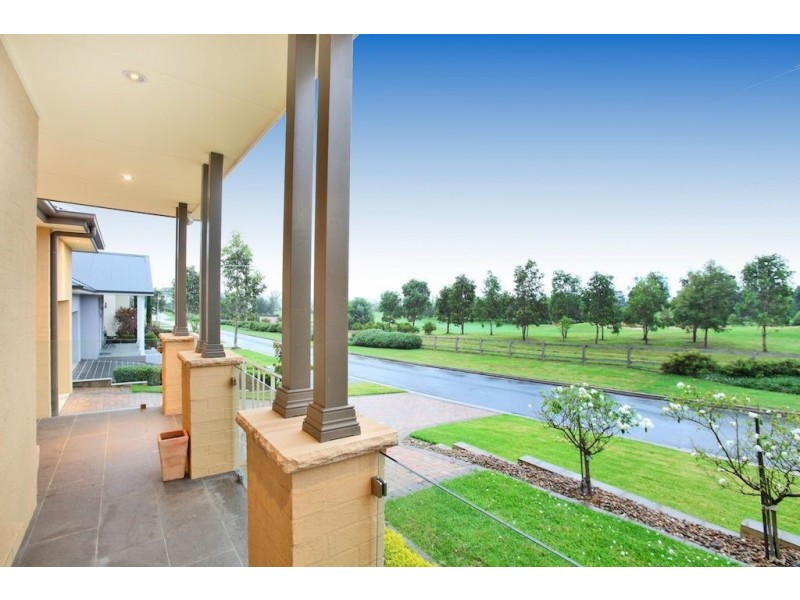 8 Whyte Place, Elderslie NSW 2570