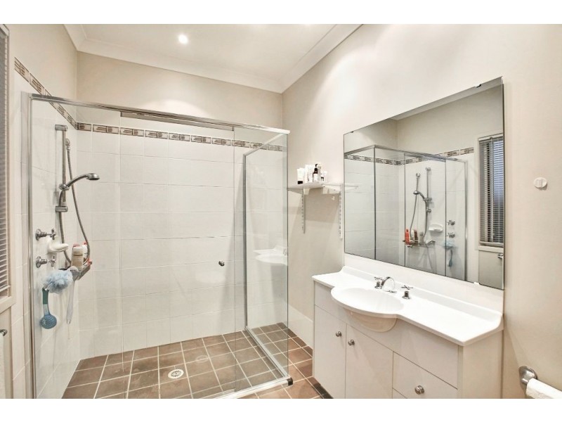 8 Whyte Place, Elderslie NSW 2570