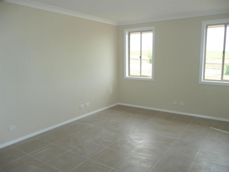 9136 Carter Street, Oran Park NSW 2570