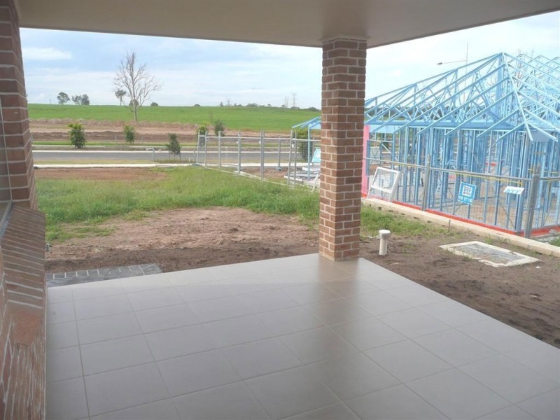 9136 Carter Street, Oran Park NSW 2570