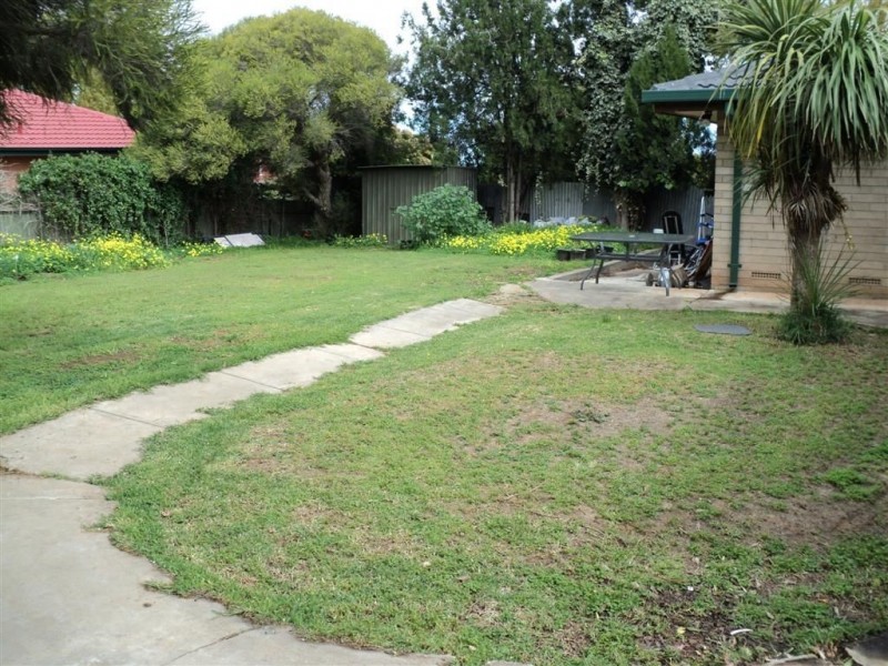 19 Abelia Ave, Para Vista SA 5093