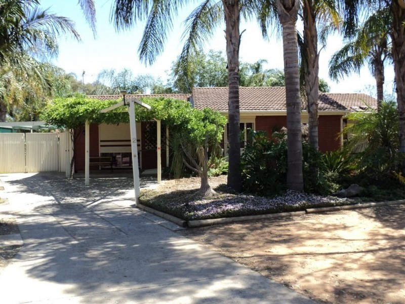 2 Myrtle Court, Parafield Gardens SA 5107