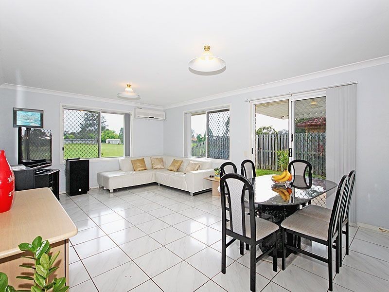 9 Cloverbrook Place, Carina QLD 4152