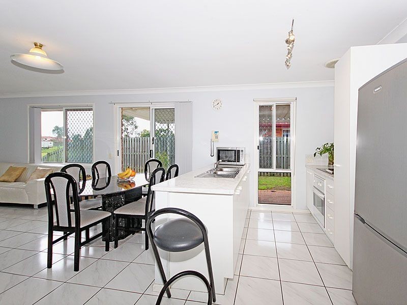 9 Cloverbrook Place, Carina QLD 4152