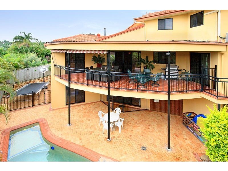 40 St Andrew Crescent, Carindale QLD 4152