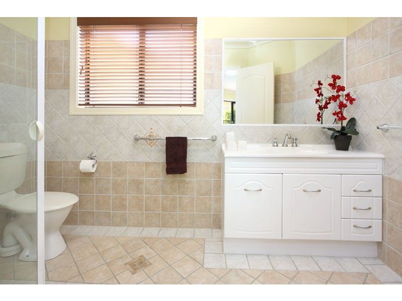 40 St Andrew Crescent, Carindale QLD 4152