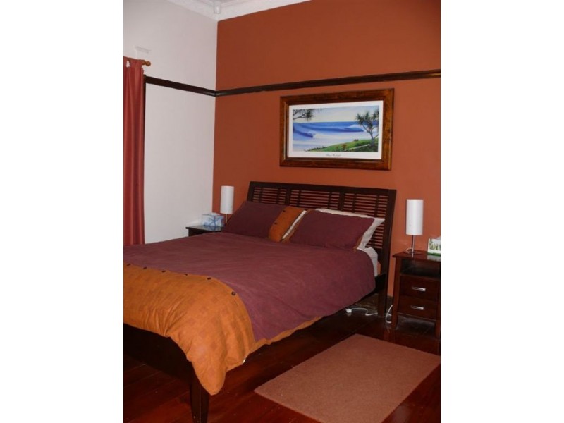 28 Eighth Avenue, Coorparoo QLD 4151