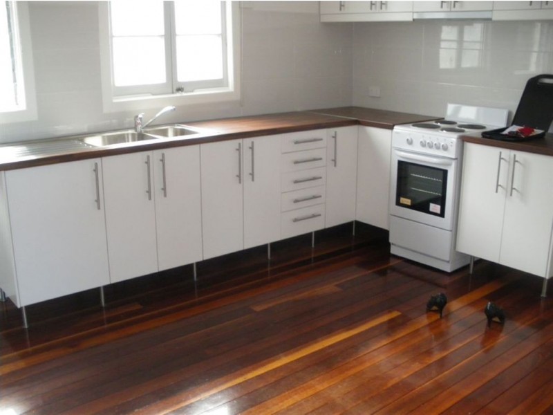 17 Regina Street, Greenslopes QLD 4120