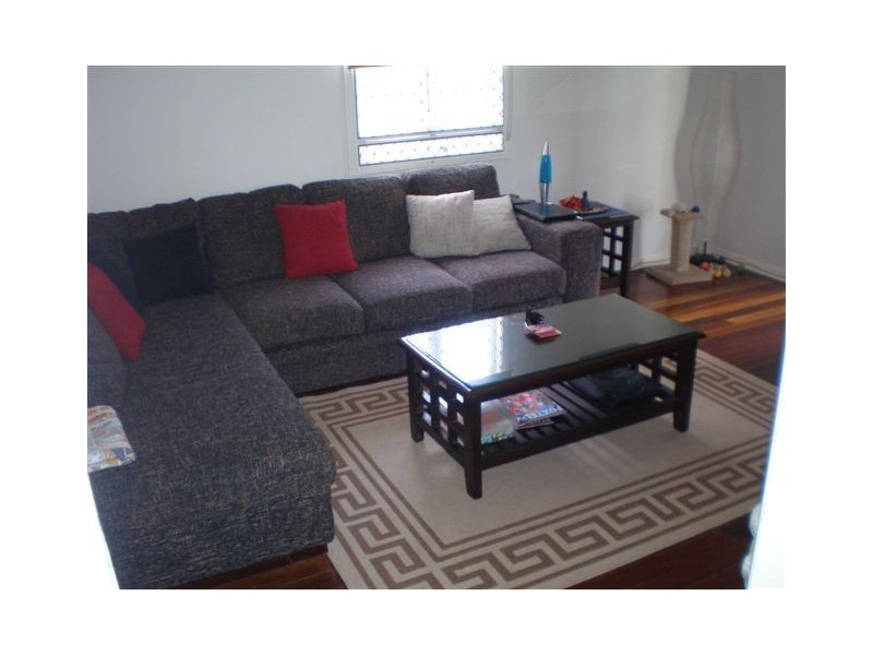 17 Regina Street, Greenslopes QLD 4120