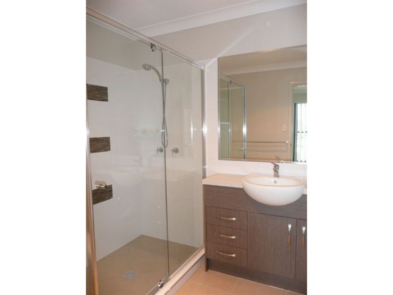 96 Carinyan Drive, Birkdale QLD 4159